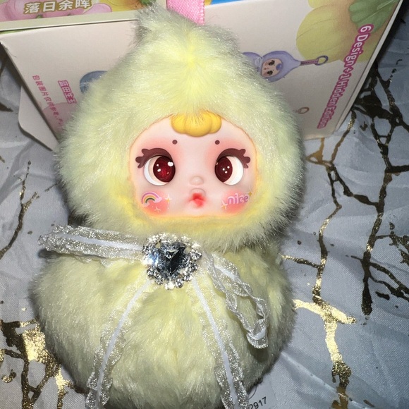 Cute Yellow Plush Keychain - Picture 2 of 6